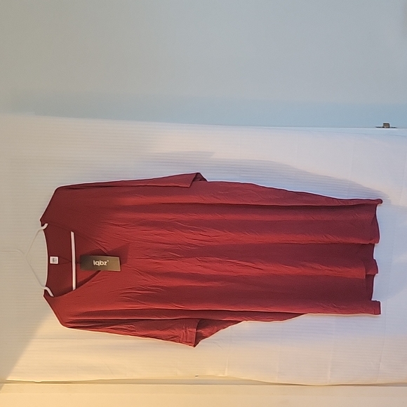 Plus size T-shirt - Picture 2 of 3